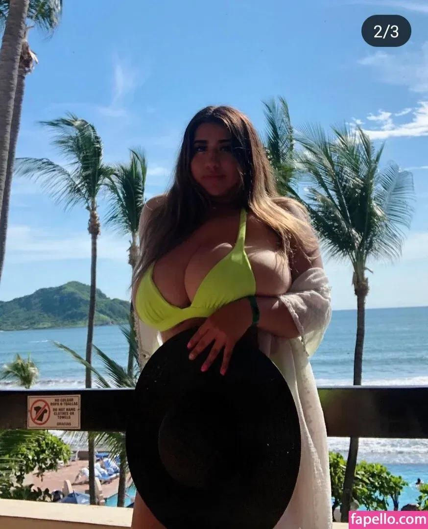 Jazmin Gurrola Onlyfans Photo Gallery 