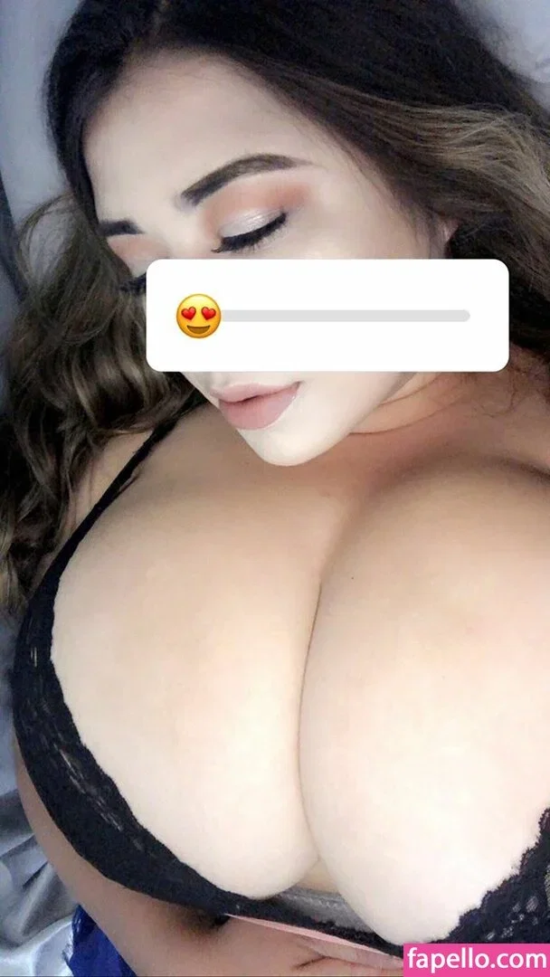 Jazmin Gurrola Onlyfans Photo Gallery 