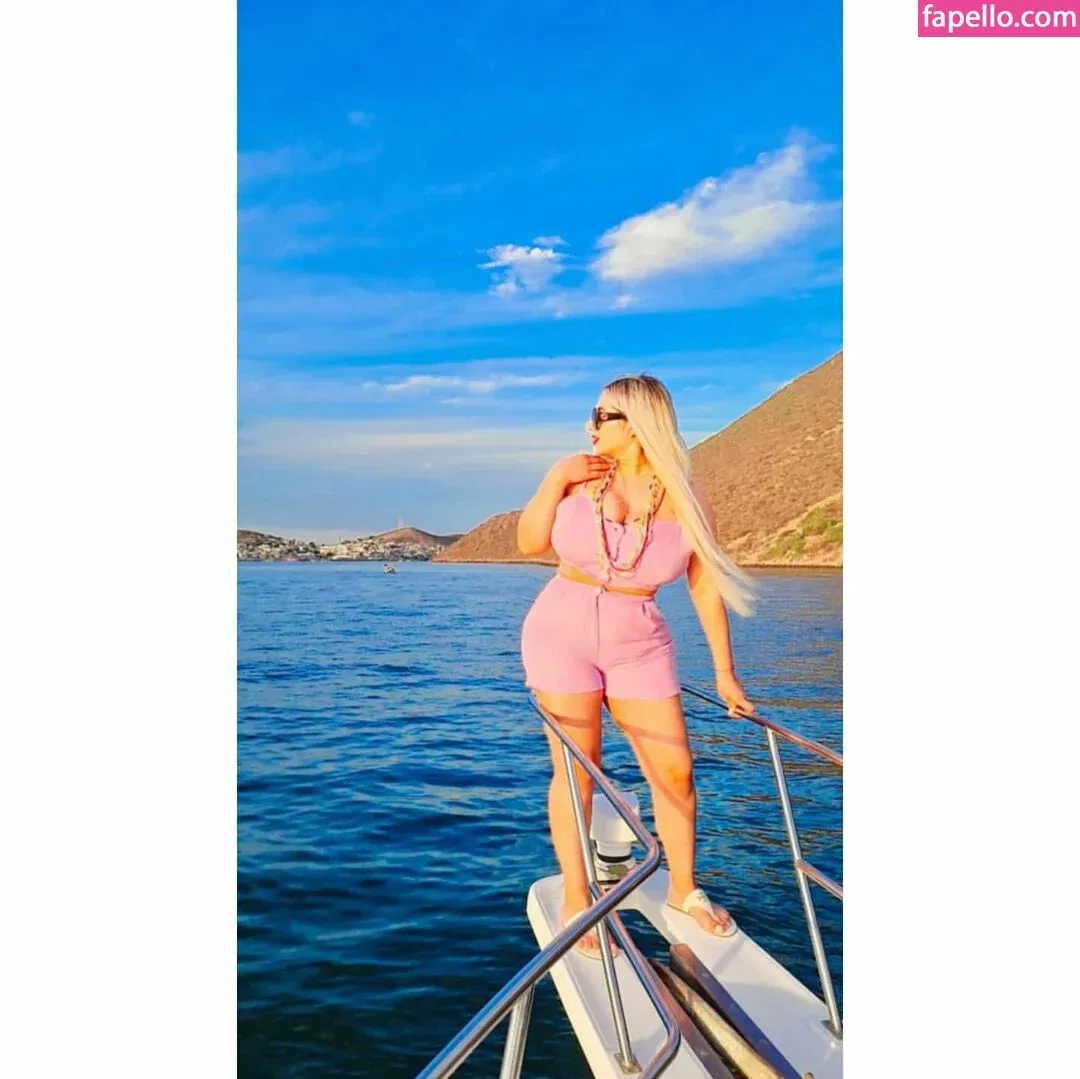 Jazmin Gurrola Onlyfans Photo Gallery 