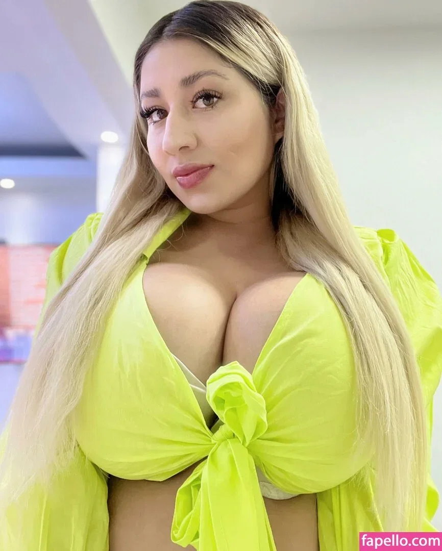 Jazmin Gurrola Onlyfans Photo Gallery 