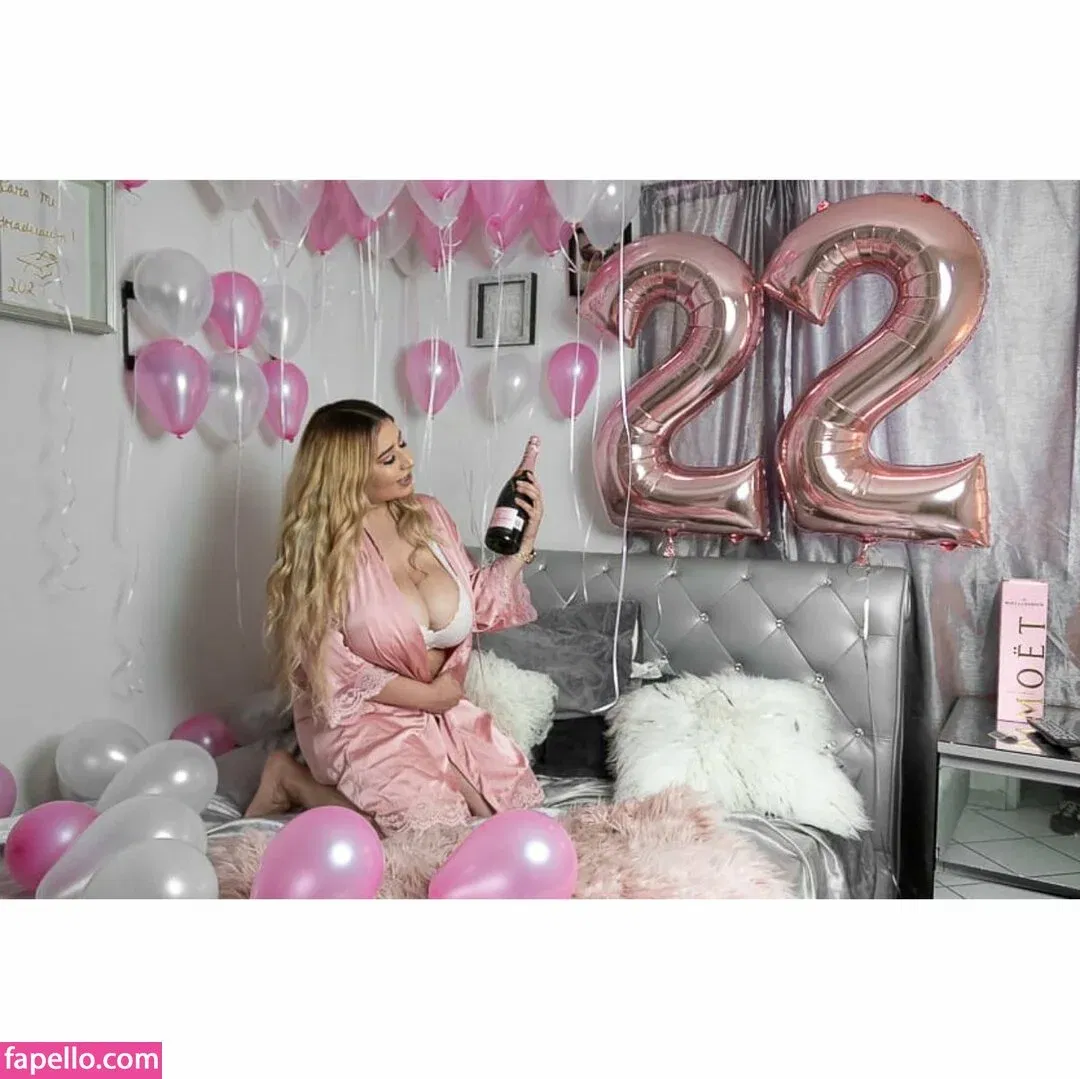 Jazmin Gurrola Onlyfans Photo Gallery 