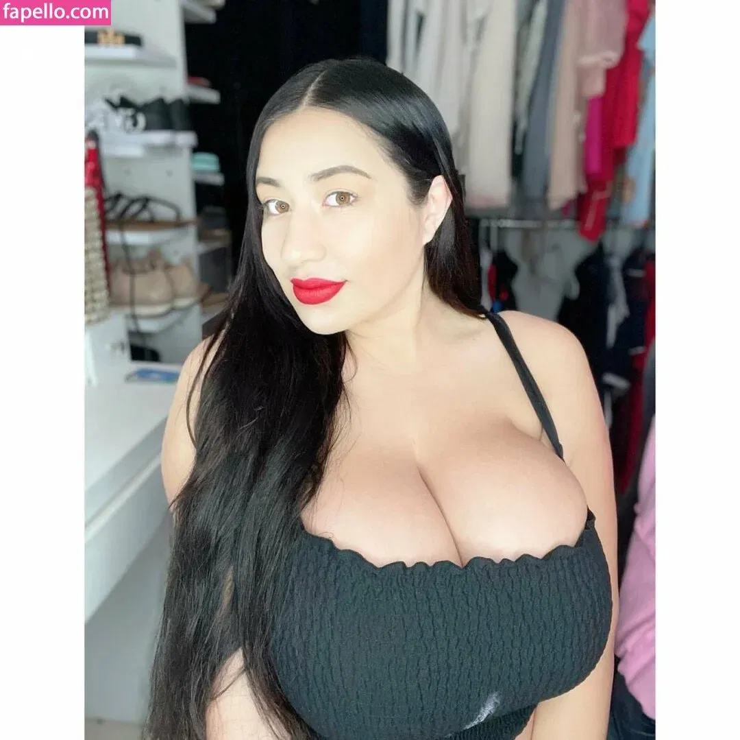 Jazmin Gurrola Onlyfans Photo Gallery 