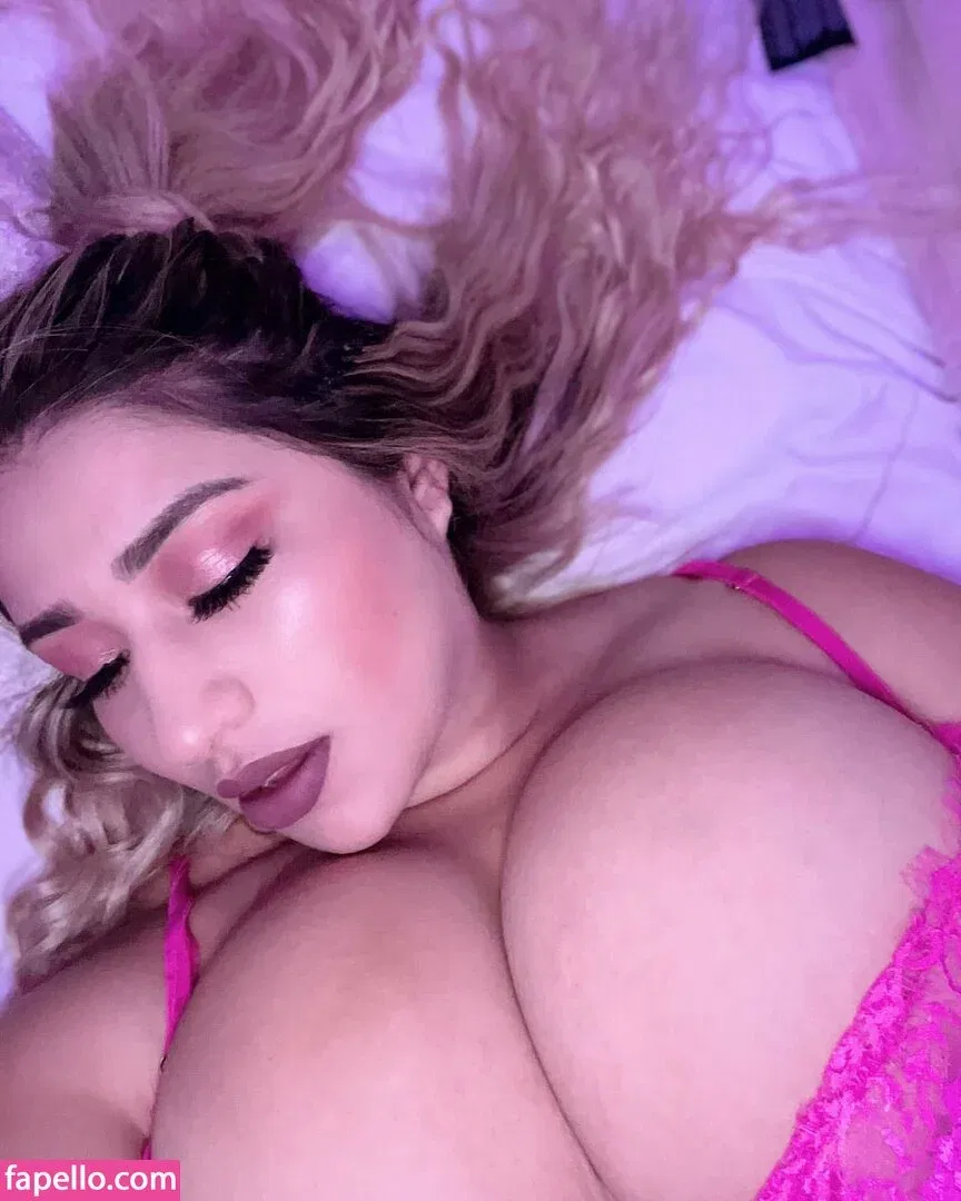 Jazmin Gurrola Onlyfans Photo Gallery 