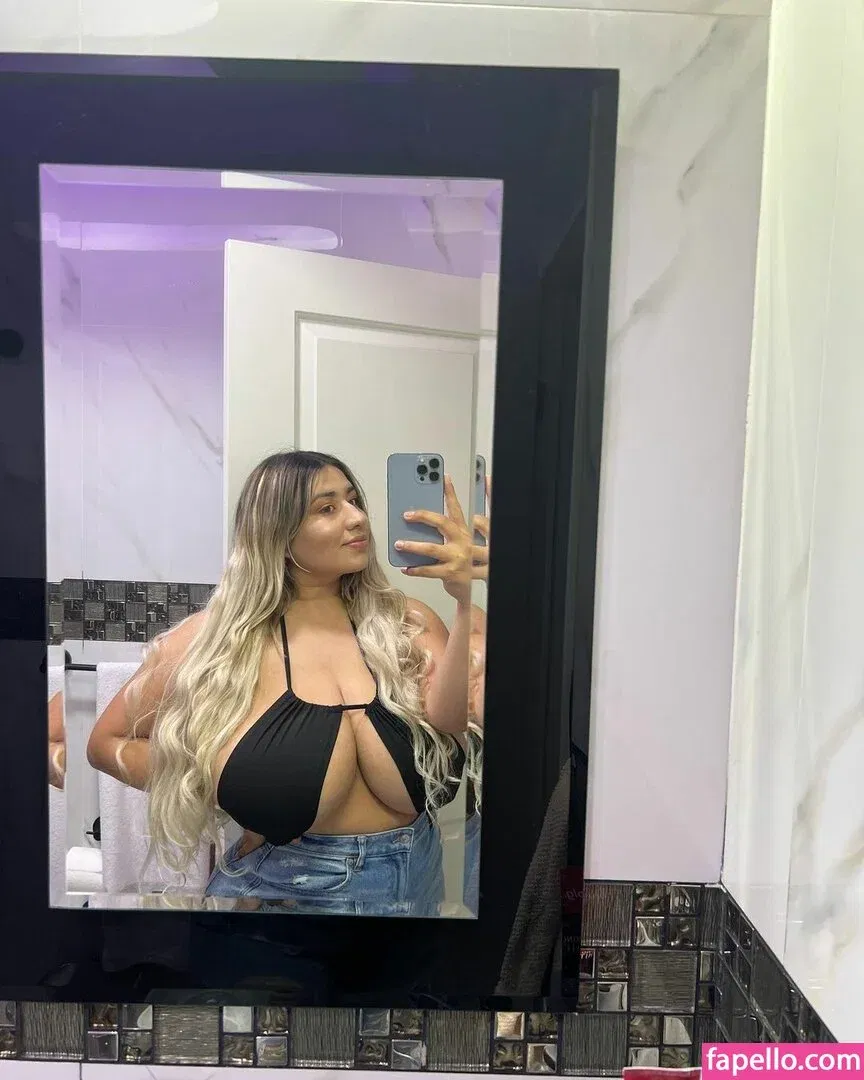 Jazmin Gurrola Onlyfans Photo Gallery 