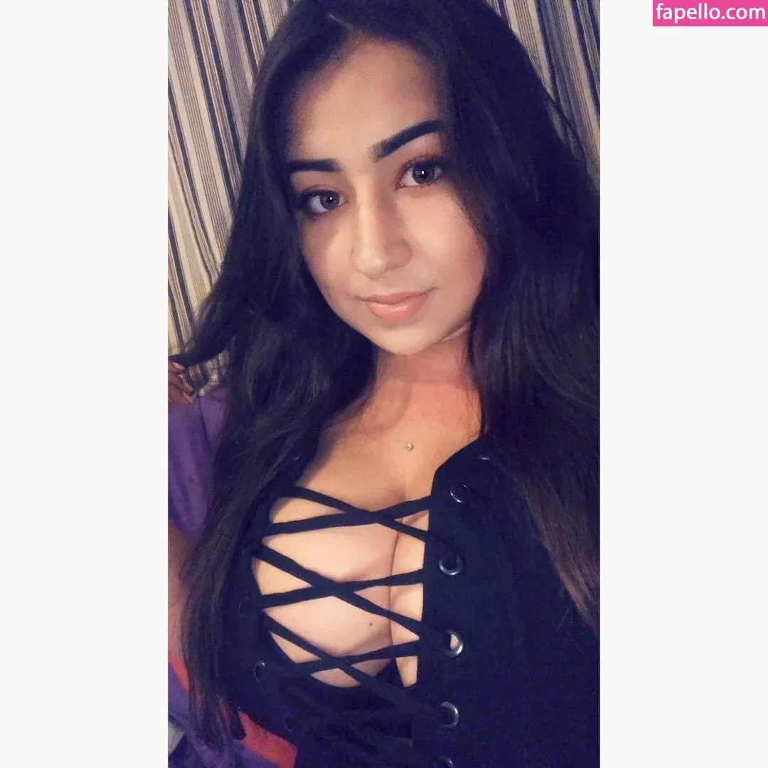 Jazmin Gurrola Onlyfans Photo Gallery 