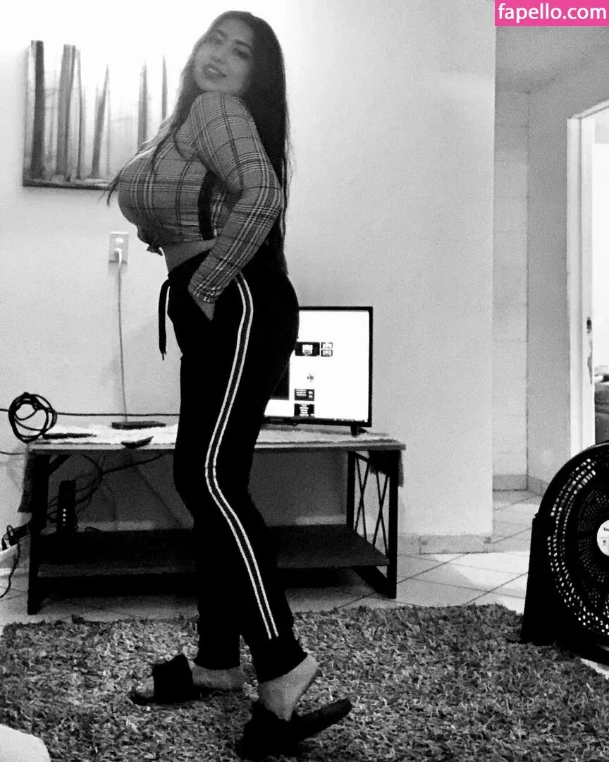 Jazmin Gurrola Onlyfans Photo Gallery 