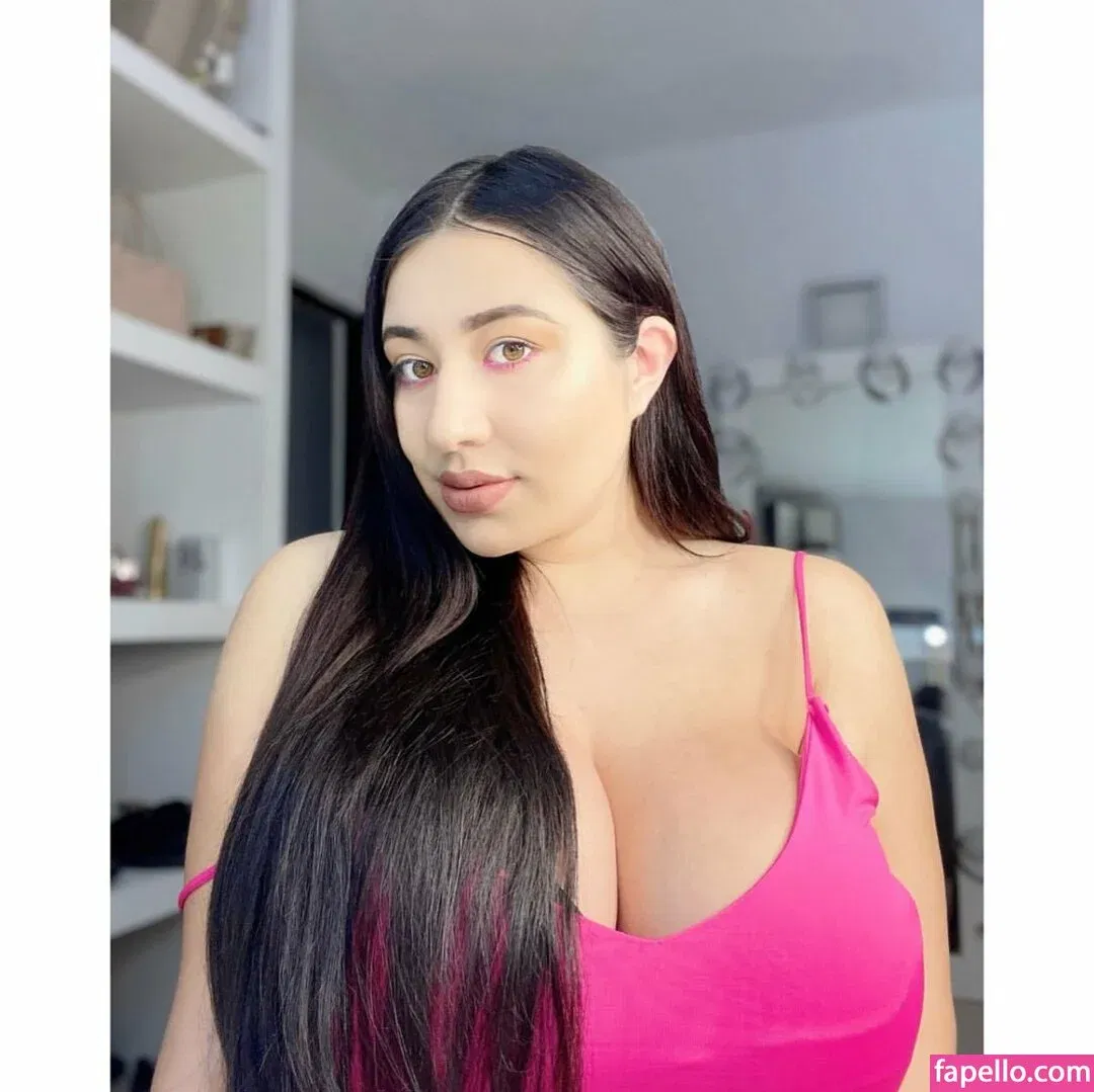 Jazmin Gurrola Onlyfans Photo Gallery 