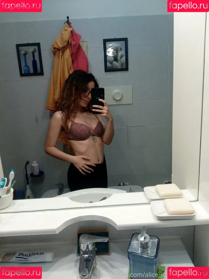 alice_inwonderland96 Onlyfans Photo Gallery 