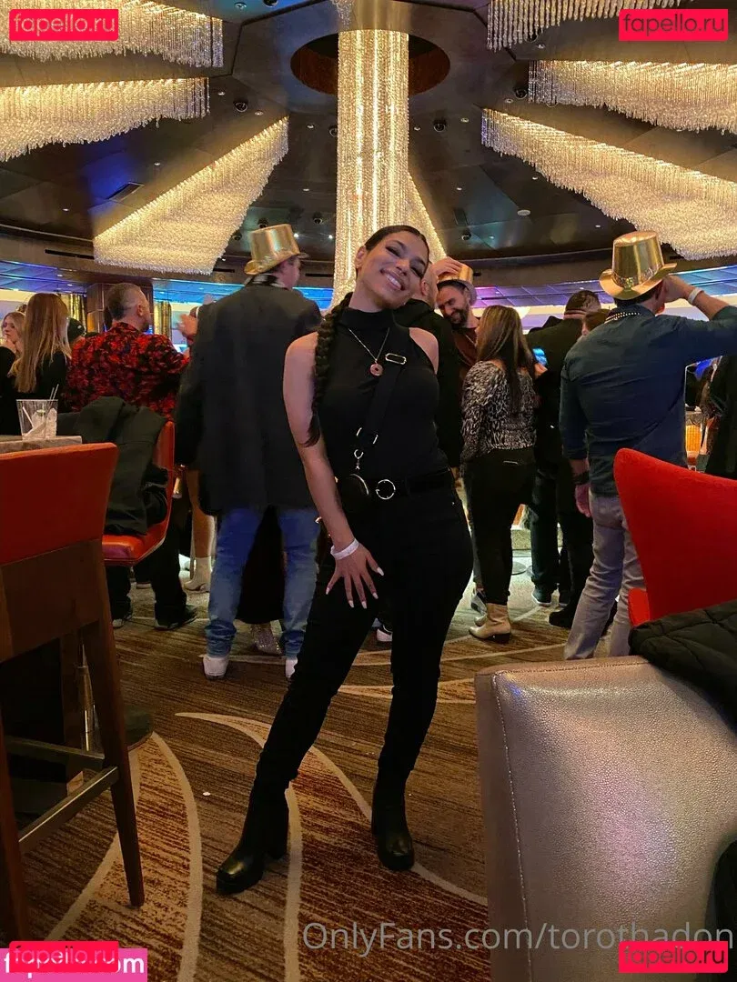 torothadon Onlyfans Photo Gallery 