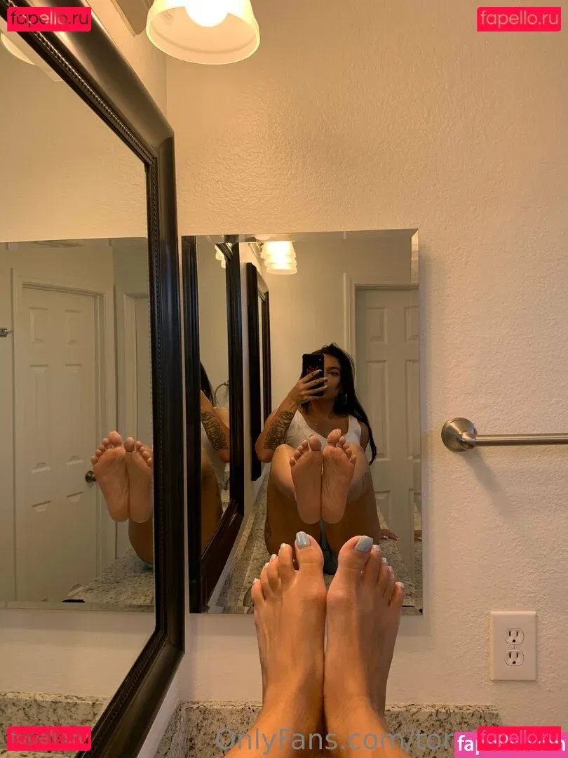 torothadon Onlyfans Photo Gallery 