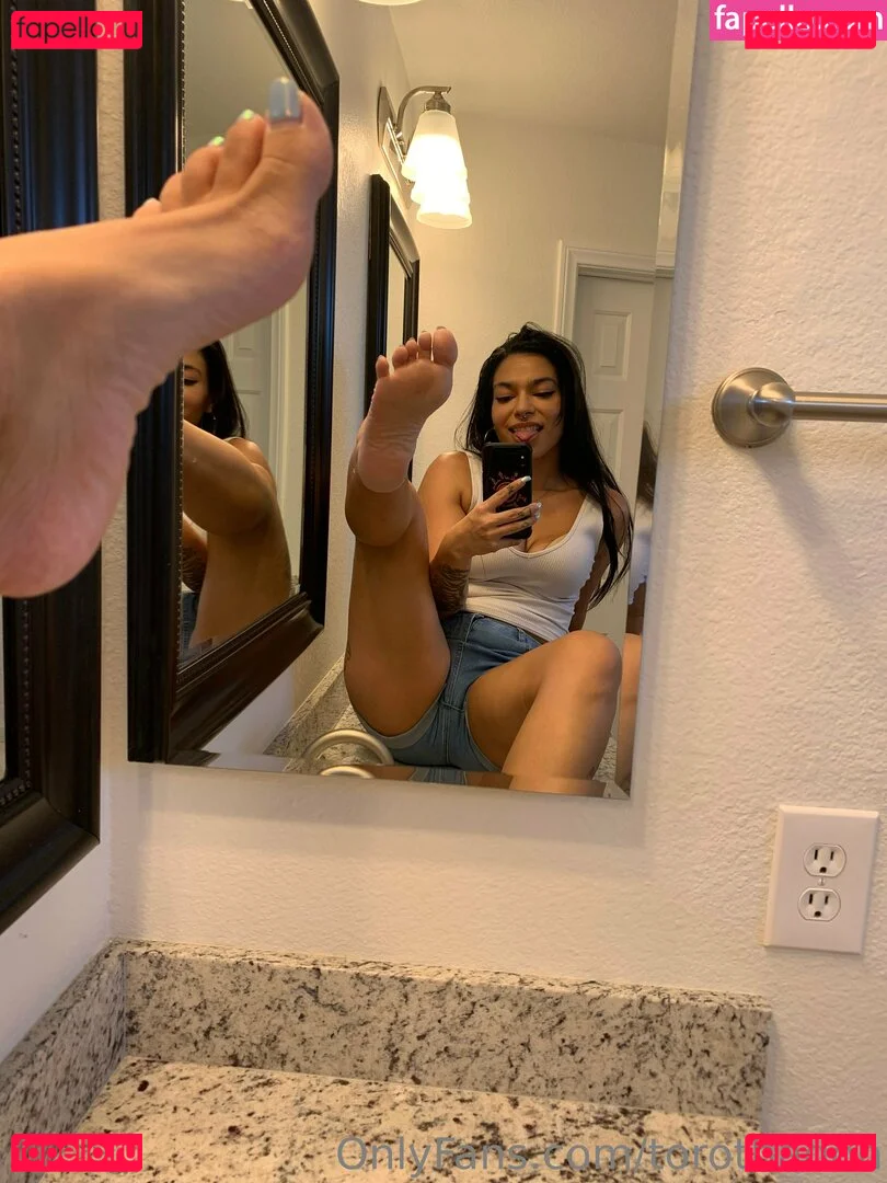 torothadon Onlyfans Photo Gallery 