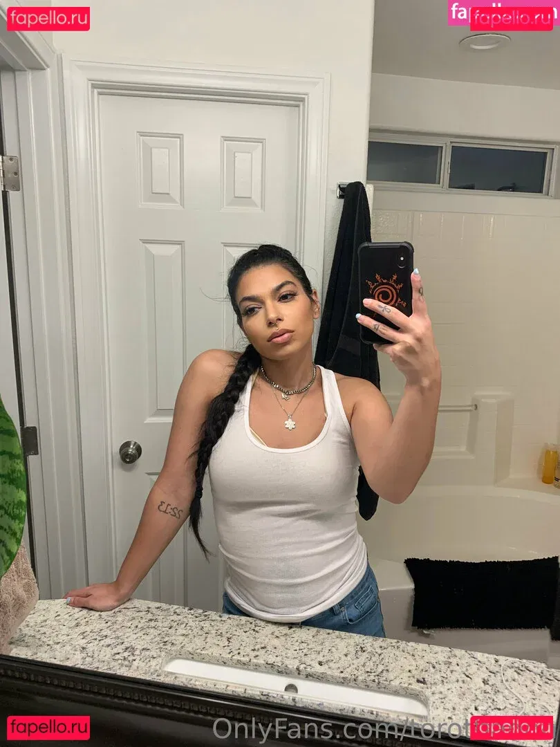 torothadon Onlyfans Photo Gallery 