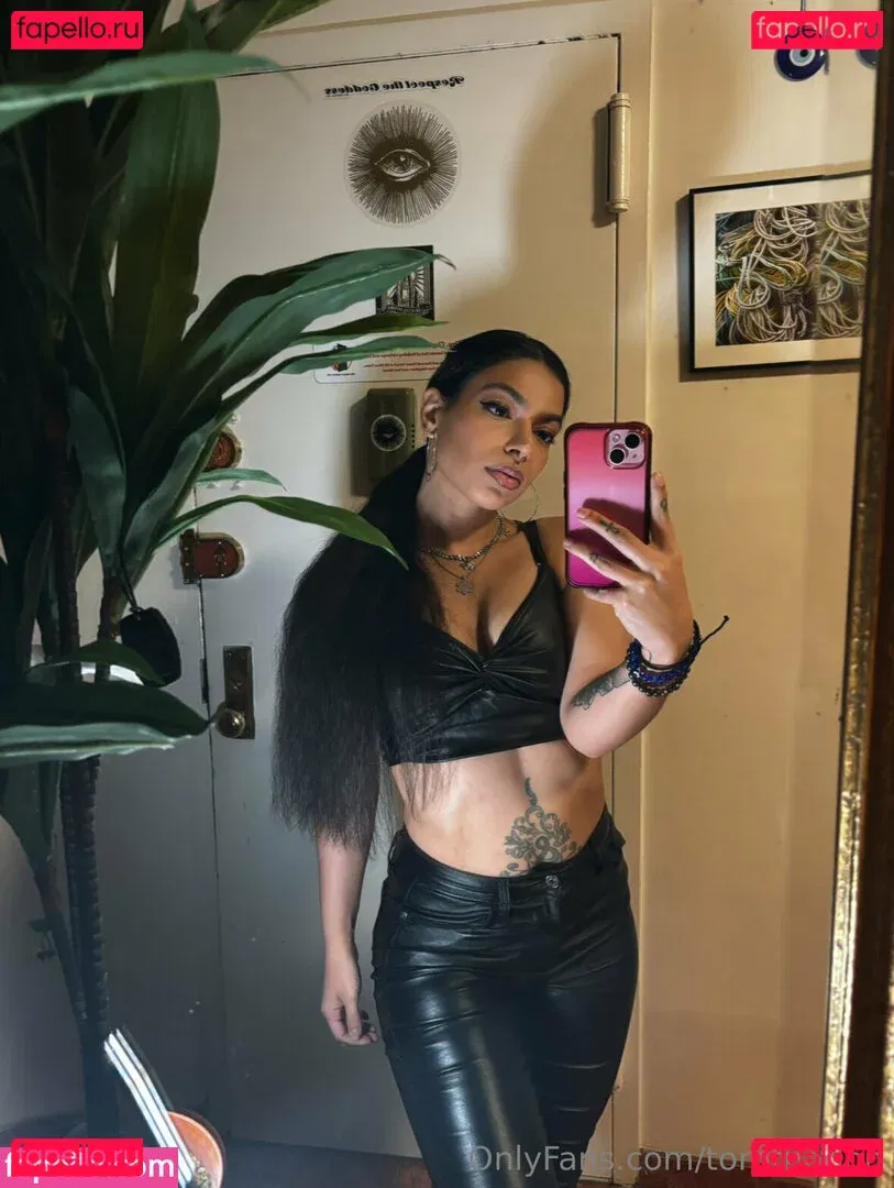 torothadon Onlyfans Photo Gallery 