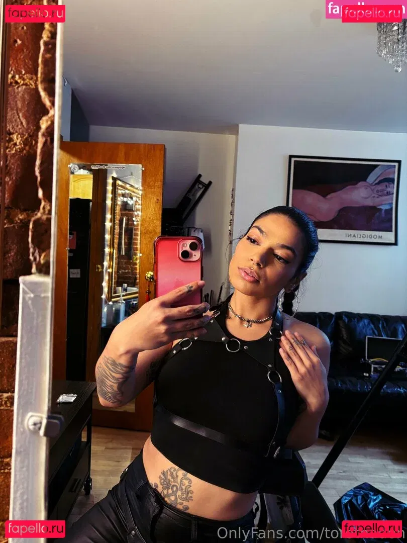 torothadon Onlyfans Photo Gallery 