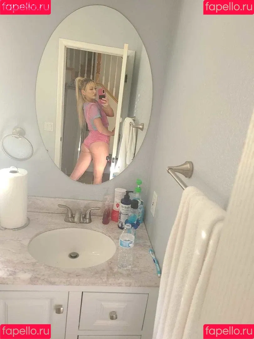 Adira Allure Onlyfans Photo Gallery 