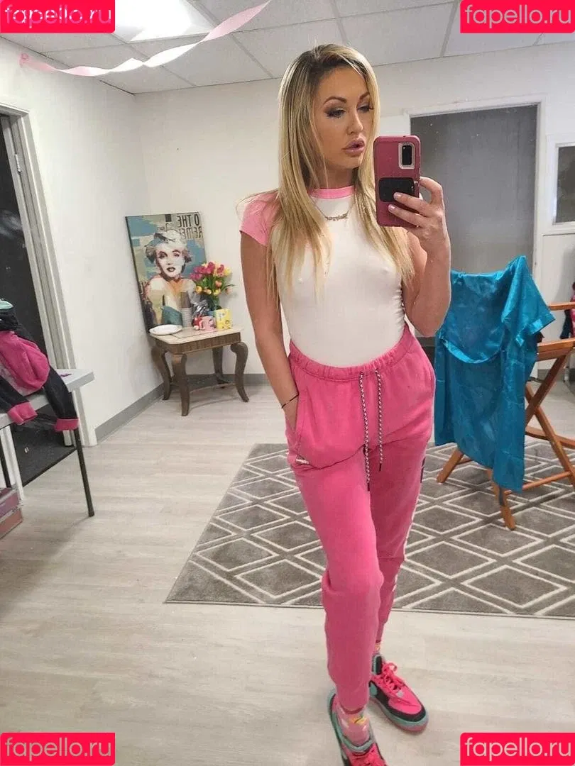 Adira Allure Onlyfans Photo Gallery 
