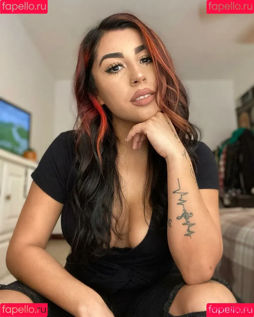 gabrielamal_ Onlyfans Photo Gallery 