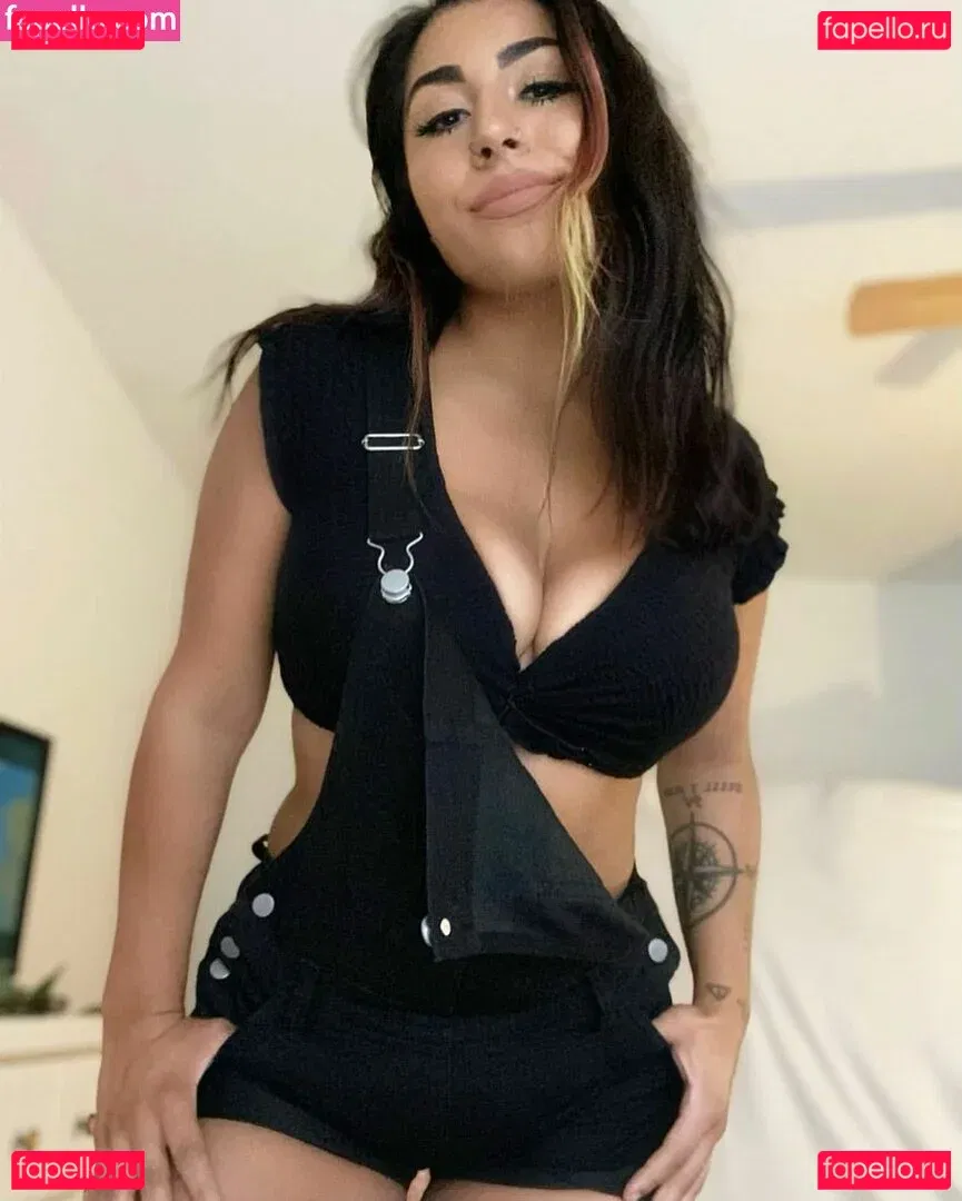 gabrielamal_ Onlyfans Photo Gallery 