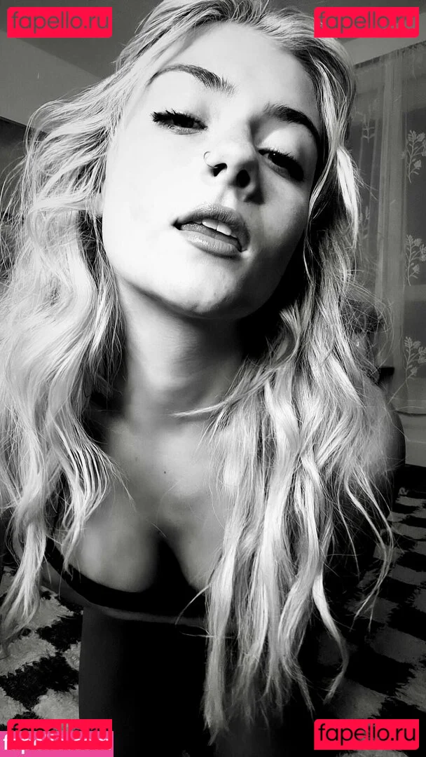 itsfaithmarone Onlyfans Photo Gallery 