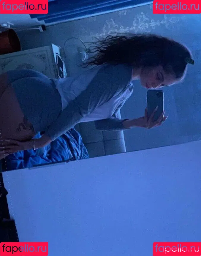 Izzy Lewis Onlyfans Photo Gallery 