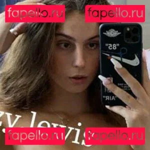 Izzy Lewis Onlyfans Photo Gallery 