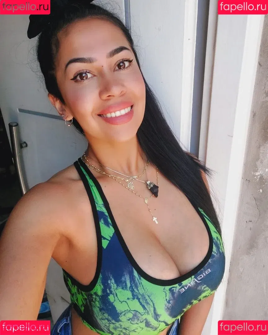 Gloria Gonzalez Onlyfans Photo Gallery 