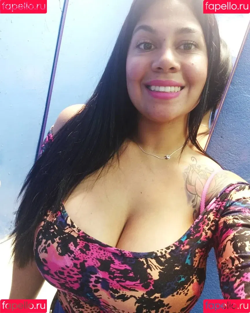 Gloria Gonzalez Onlyfans Photo Gallery 