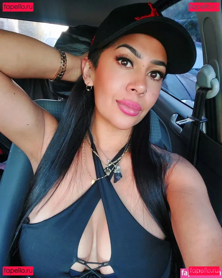 Gloria Gonzalez Onlyfans Photo Gallery 