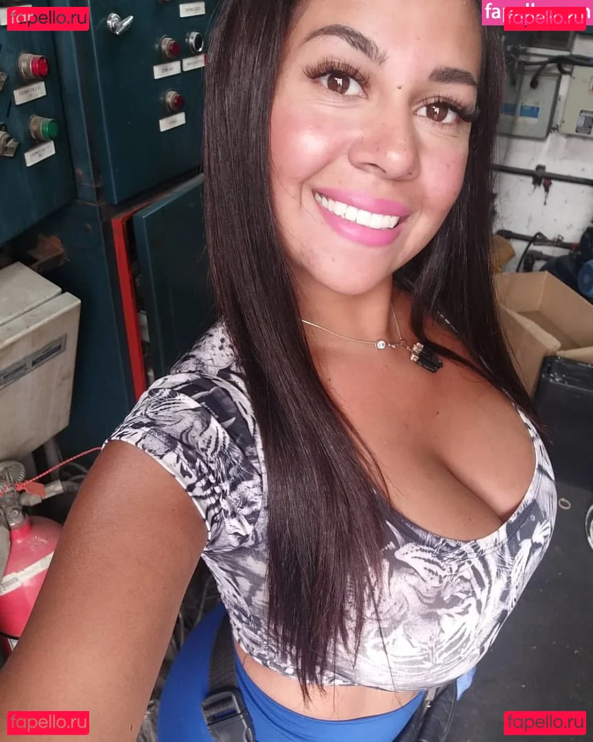 Gloria Gonzalez Onlyfans Photo Gallery 