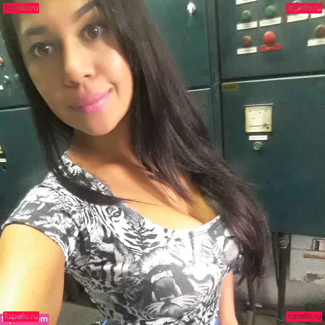 Gloria Gonzalez Onlyfans Photo Gallery 