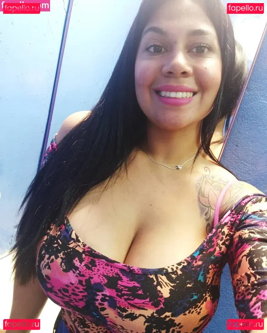 Gloria Gonzalez Onlyfans Photo Gallery 