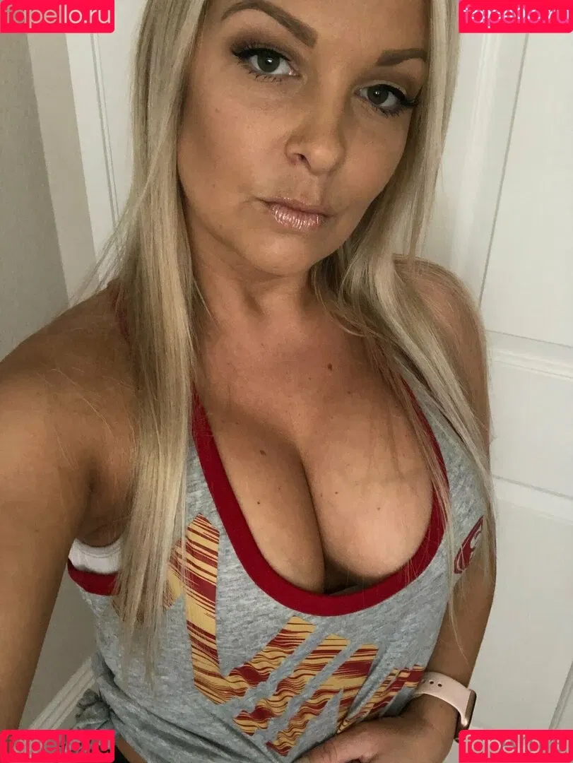 amieadams Onlyfans Photo Gallery 