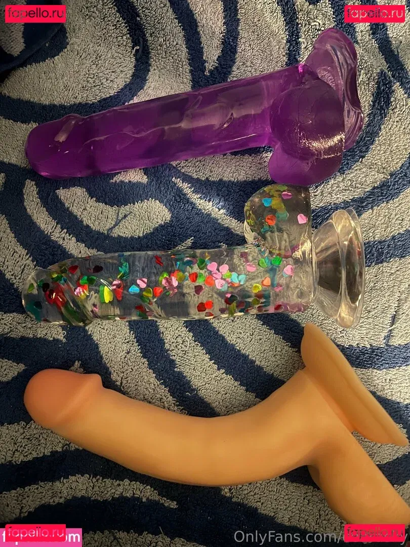 cearasky Onlyfans Photo Gallery 