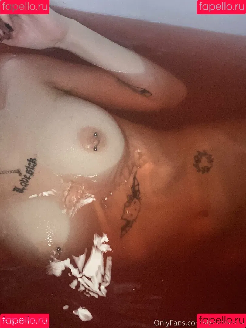 lizzylovesick Onlyfans Photo Gallery 