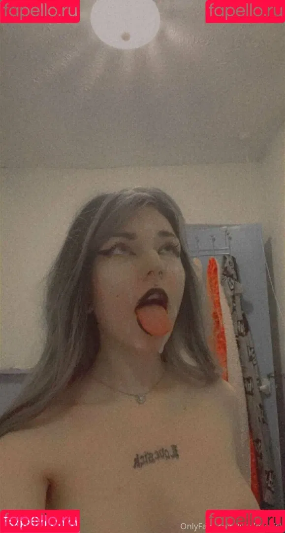 lizzylovesick Onlyfans Photo Gallery 
