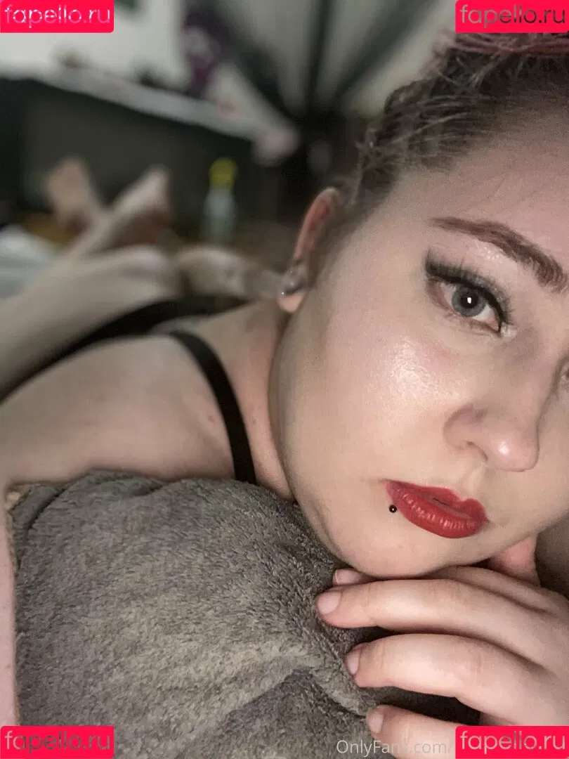 misshoneycatt Onlyfans Photo Gallery 