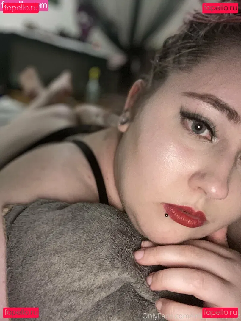 misshoneycatt Onlyfans Photo Gallery 