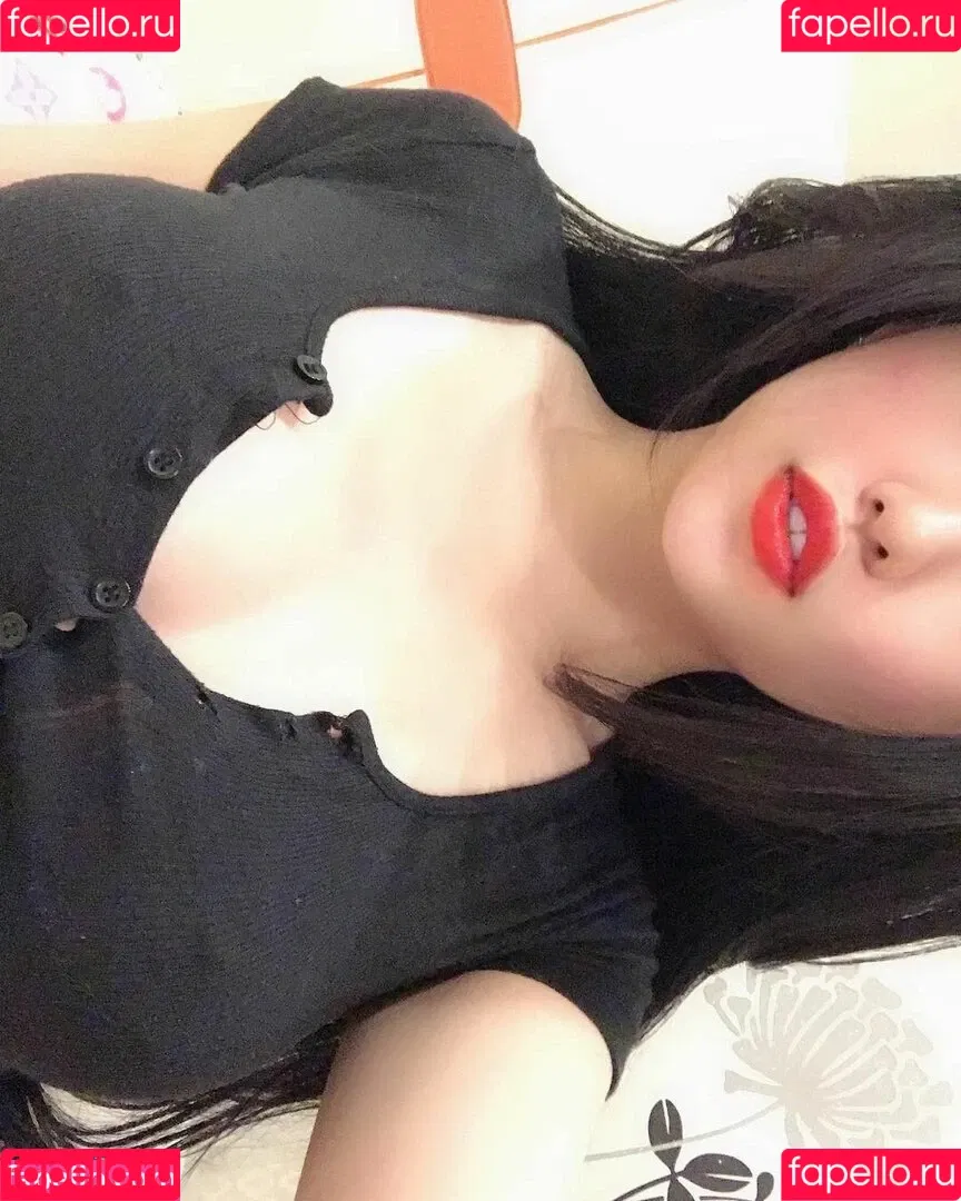 Duyenn Hipp Onlyfans Photo Gallery 