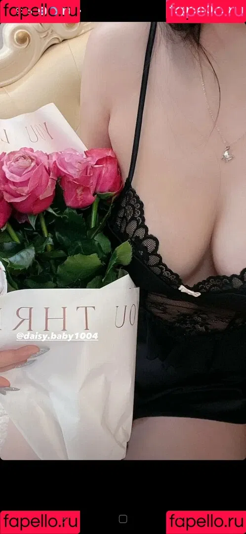 Duyenn Hipp Onlyfans Photo Gallery 