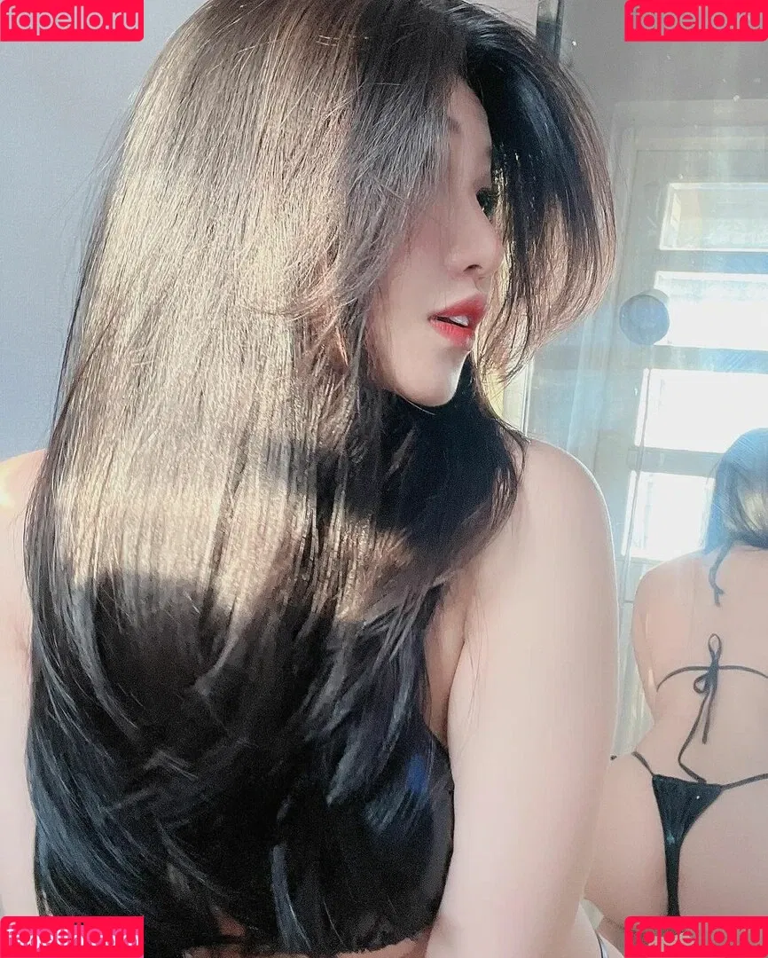 Duyenn Hipp Onlyfans Photo Gallery 