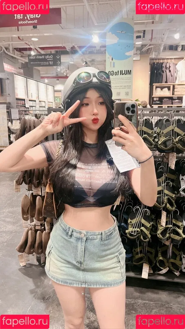 Duyenn Hipp Onlyfans Photo Gallery 