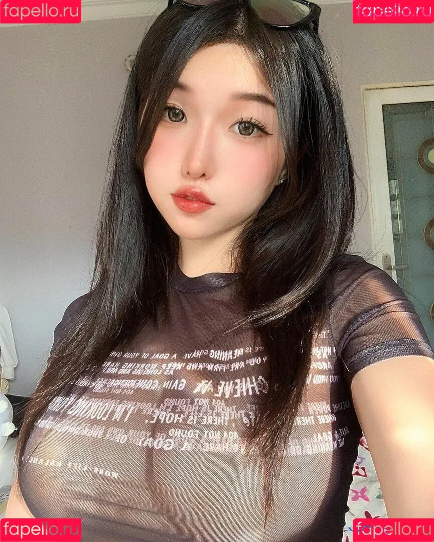 Duyenn Hipp Onlyfans Photo Gallery 