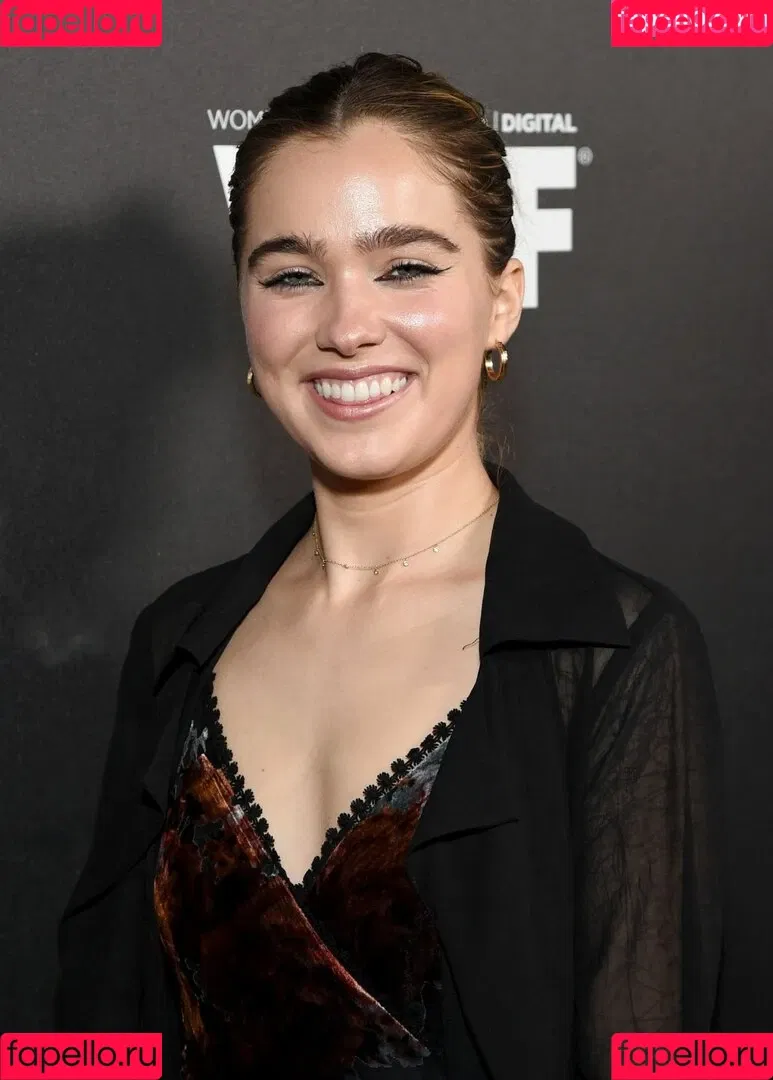 Haley Lu Richardson Onlyfans Photo Gallery 