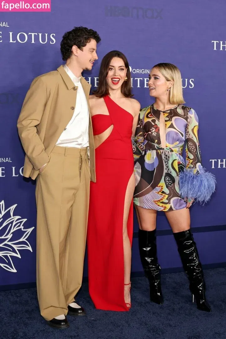 Haley Lu Richardson Onlyfans Photo Gallery 