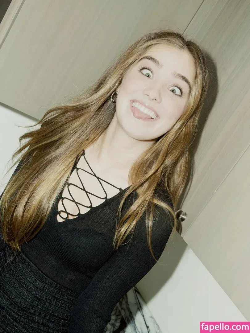 Haley Lu Richardson Onlyfans Photo Gallery 