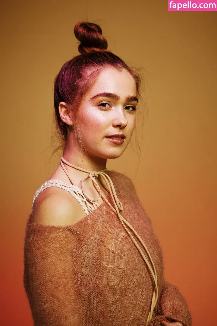 Haley Lu Richardson Onlyfans Photo Gallery 