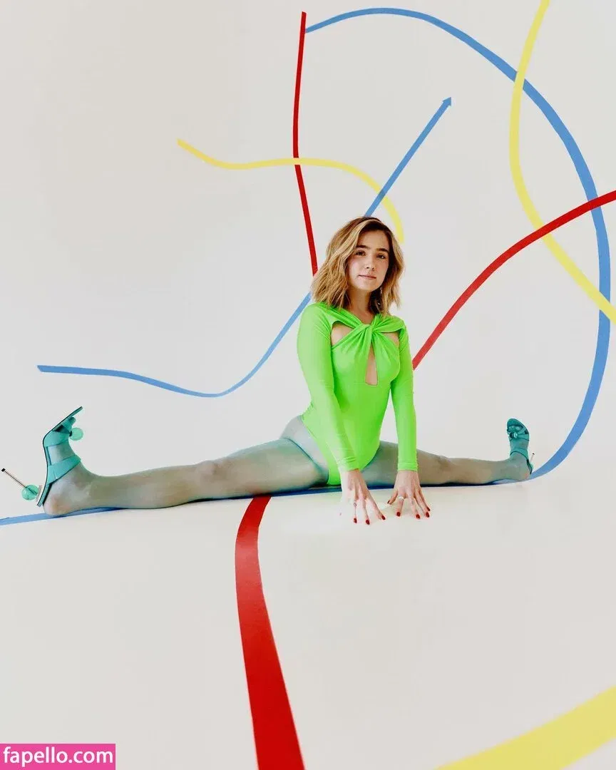 Haley Lu Richardson Onlyfans Photo Gallery 