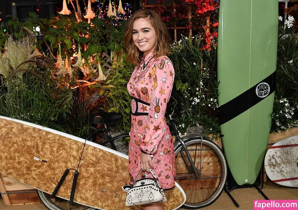 Haley Lu Richardson Onlyfans Photo Gallery 