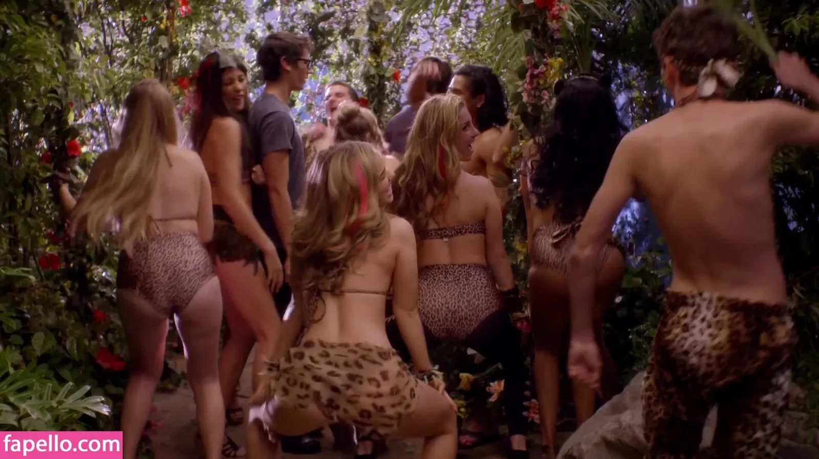 Haley Lu Richardson Onlyfans Photo Gallery 