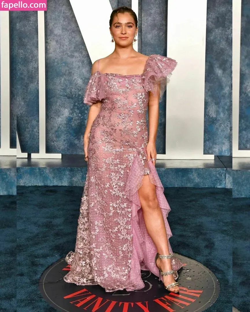 Haley Lu Richardson Onlyfans Photo Gallery 